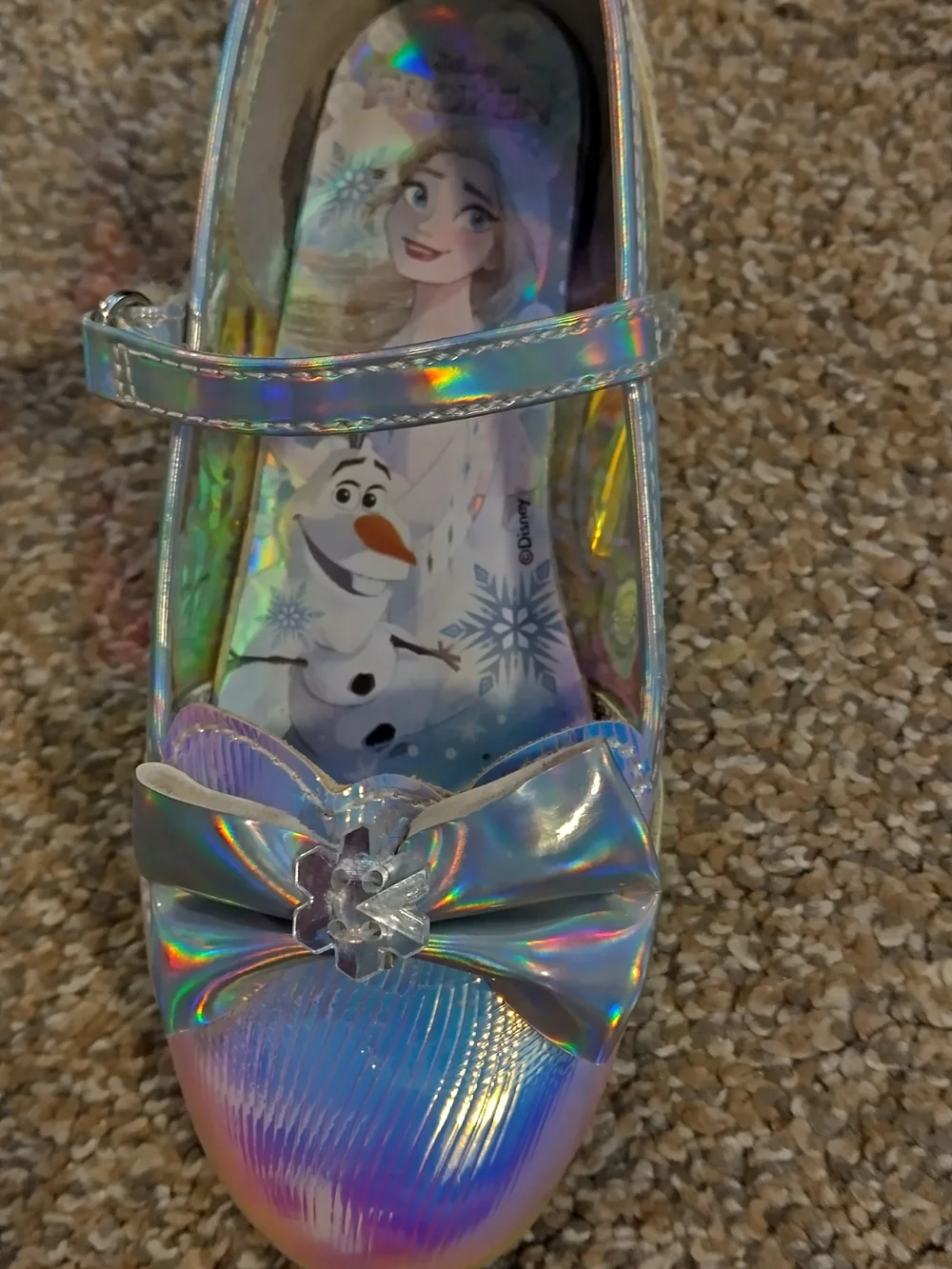 Disney Frozen Iridescent Holographic Dress Shoe with Bow 🩵